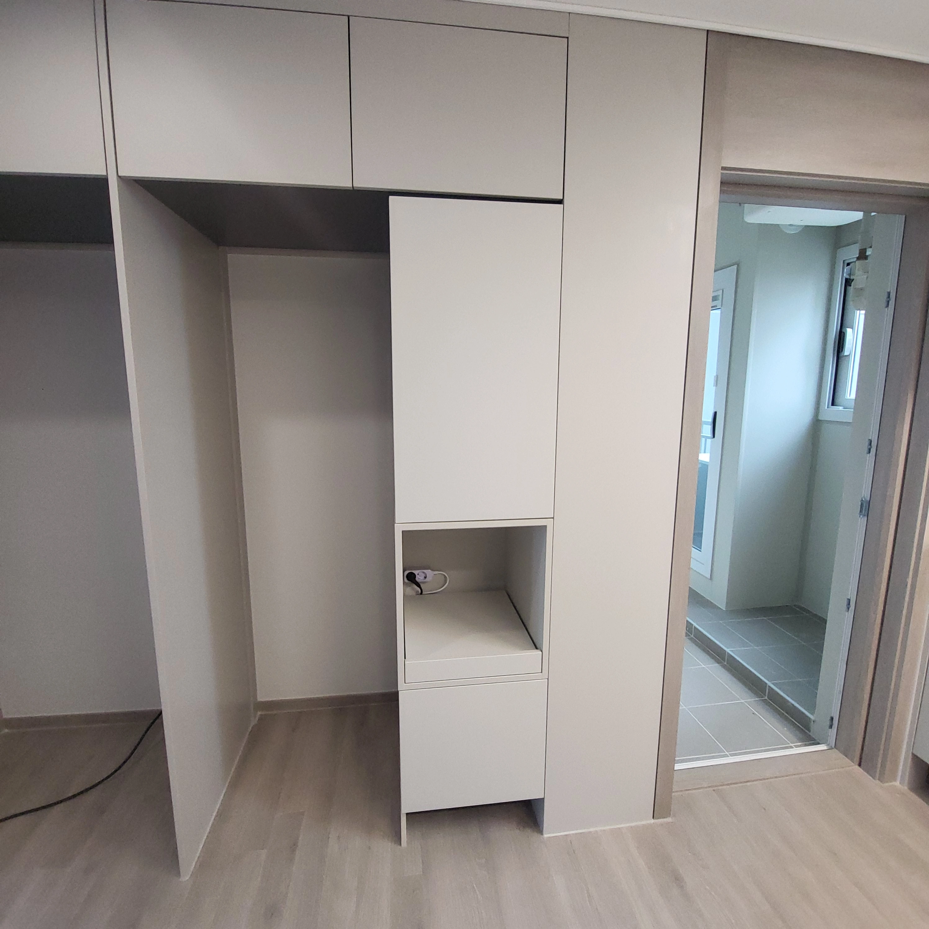 냉장고 옆 남은 공간 쪽장 제작 완료