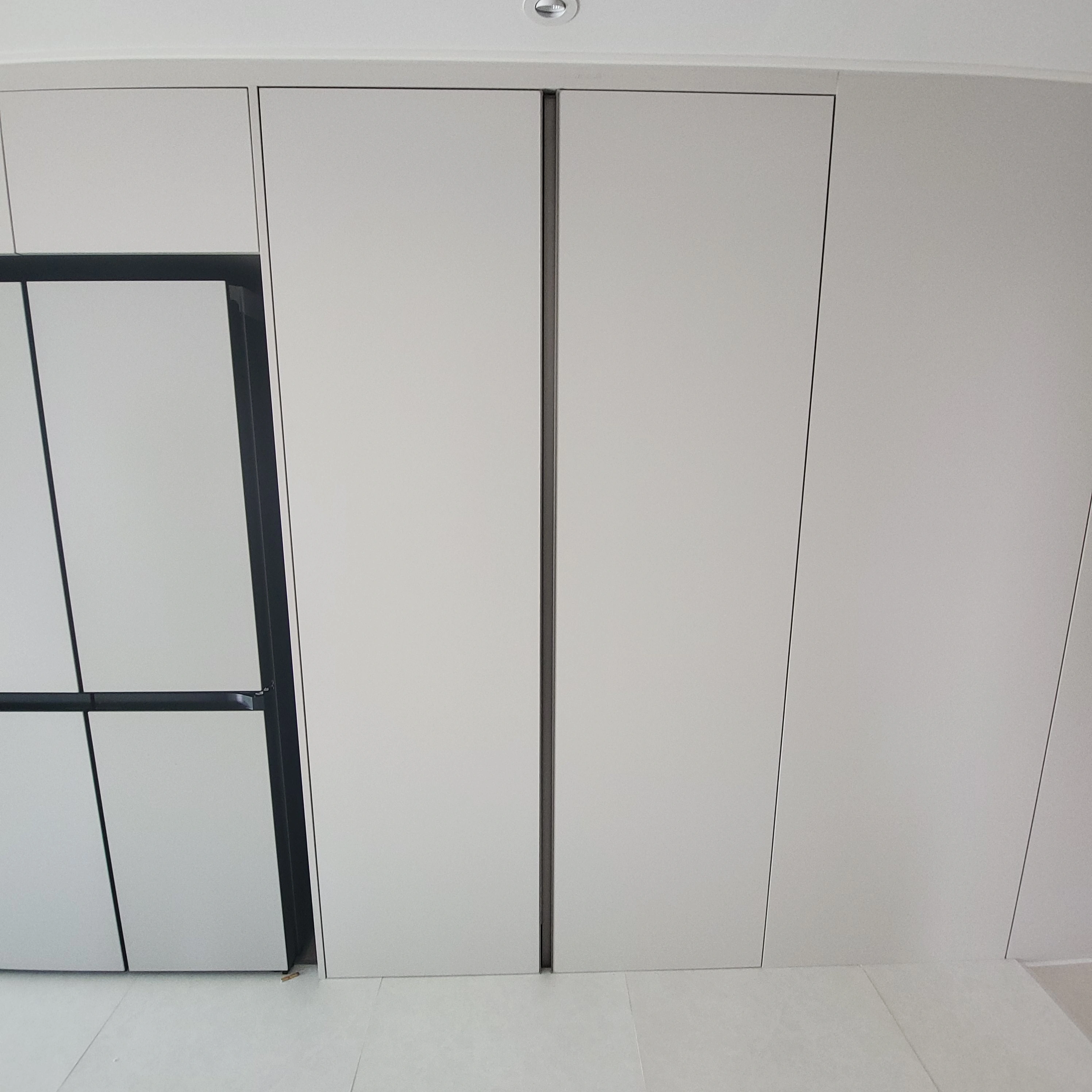 붙박이장 철거 전 냉장고장 시공