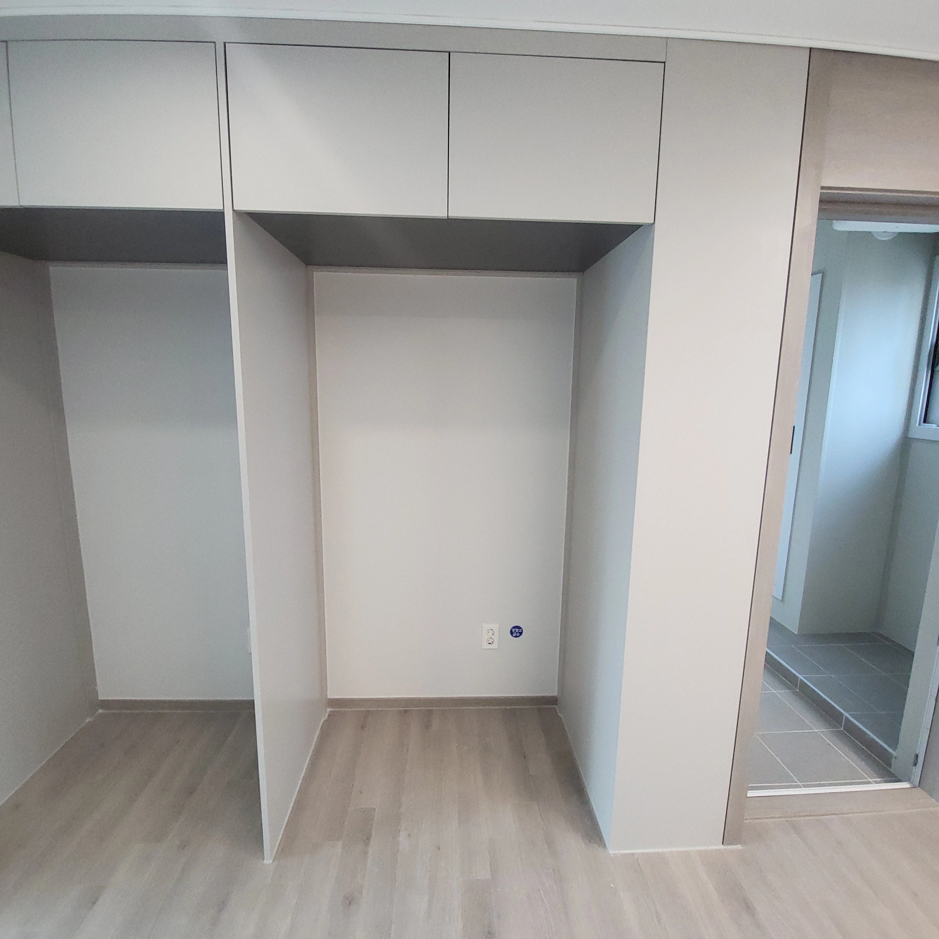 냉장고 설치 후 남은 공간 쪽장 제작 전